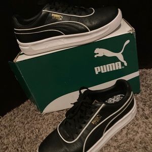 Men’s Size: 11, Pumas
